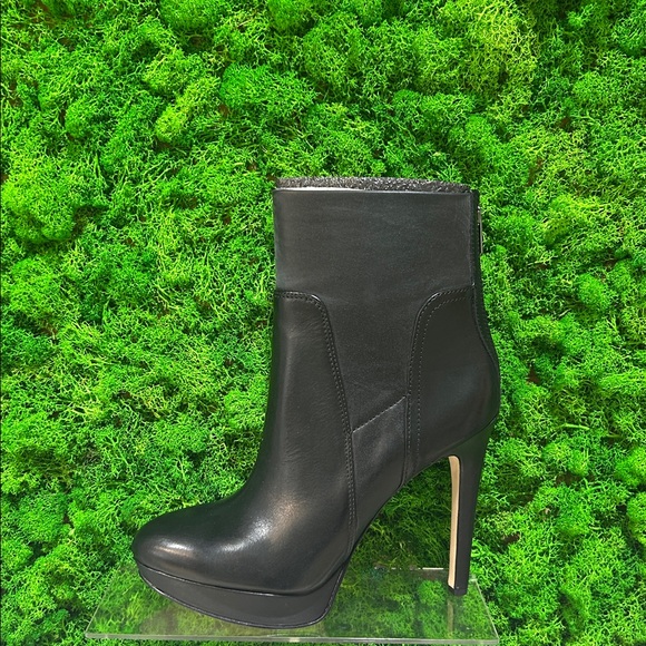 Sam Edelman Alyssa Stretch Leather Bootie - Picture 10 of 16